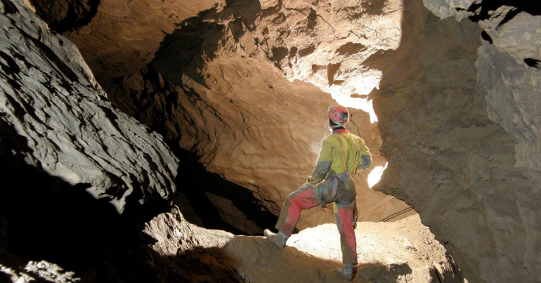 Karsth&ouml;hle im Kerenzerberg