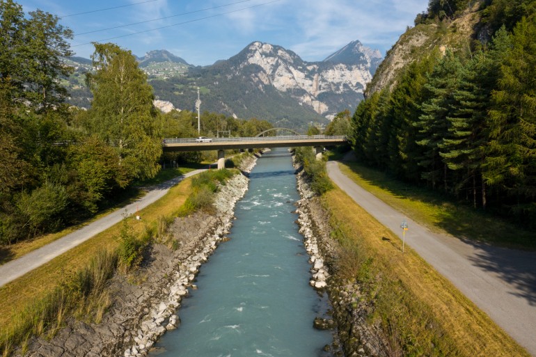 Escherkanal vor dem Portalbereich G&auml;si