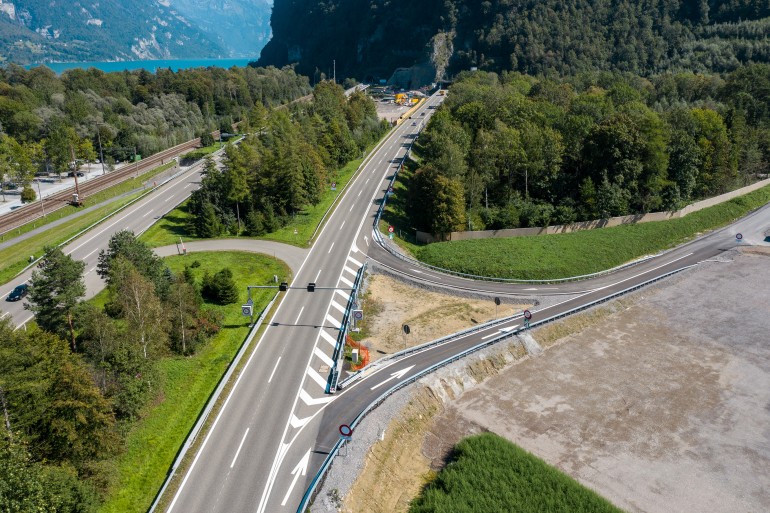 Tunnelportal des Kerenzerbergtunnels bei Gäsi